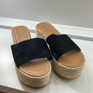 Platform sandals